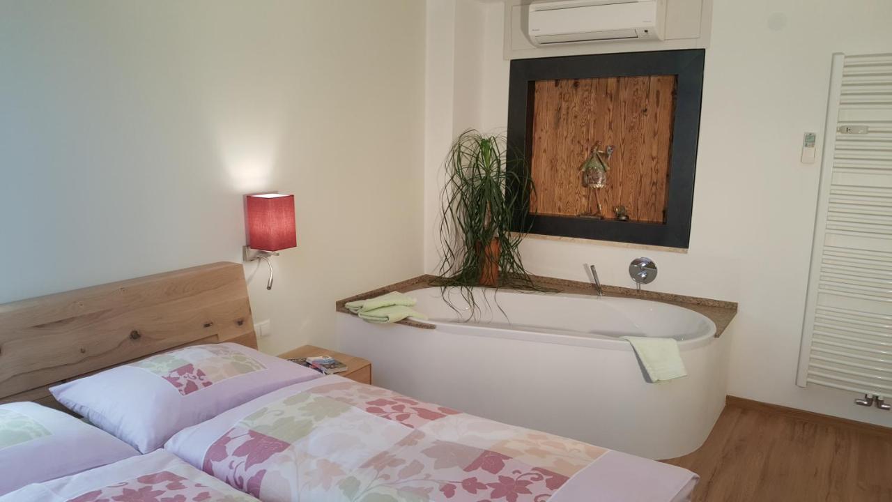 לאנה Viadolcevita - Gruene Gaestewohnung מראה חיצוני תמונה